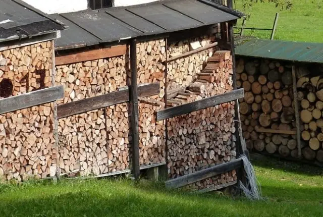 firewood_shed_in_all_sizes