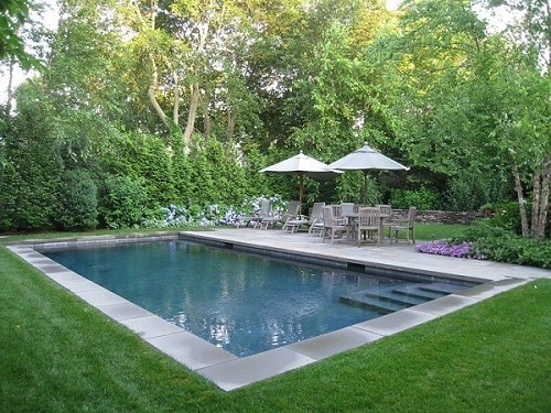 backyard-pool-landscaping-farmhouse-pool-landscaping