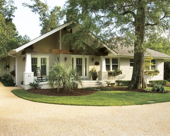 simple-garden-also-ranch-house-curb-appeal