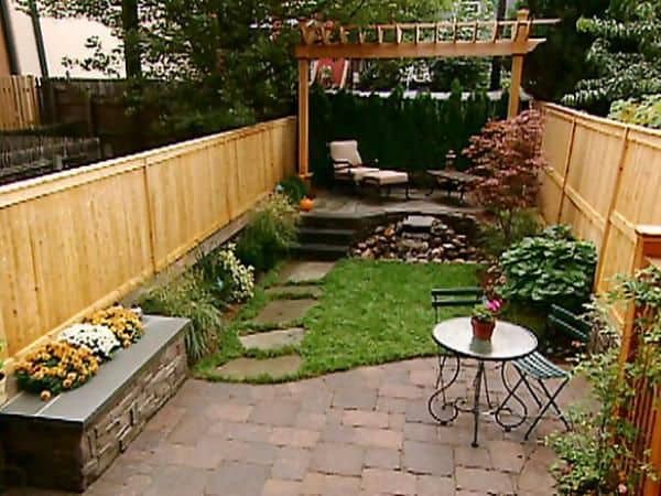 small-backyards-backyard-patio